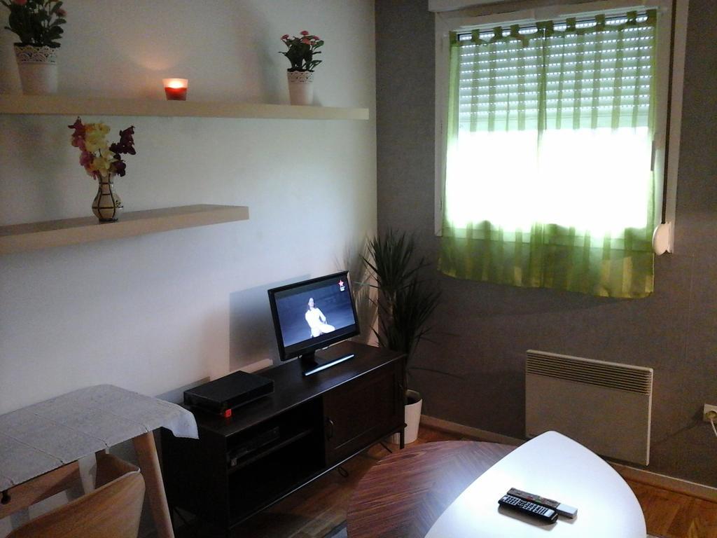 Beau Studio Noisy-Le-Grand Apartment Bilik gambar